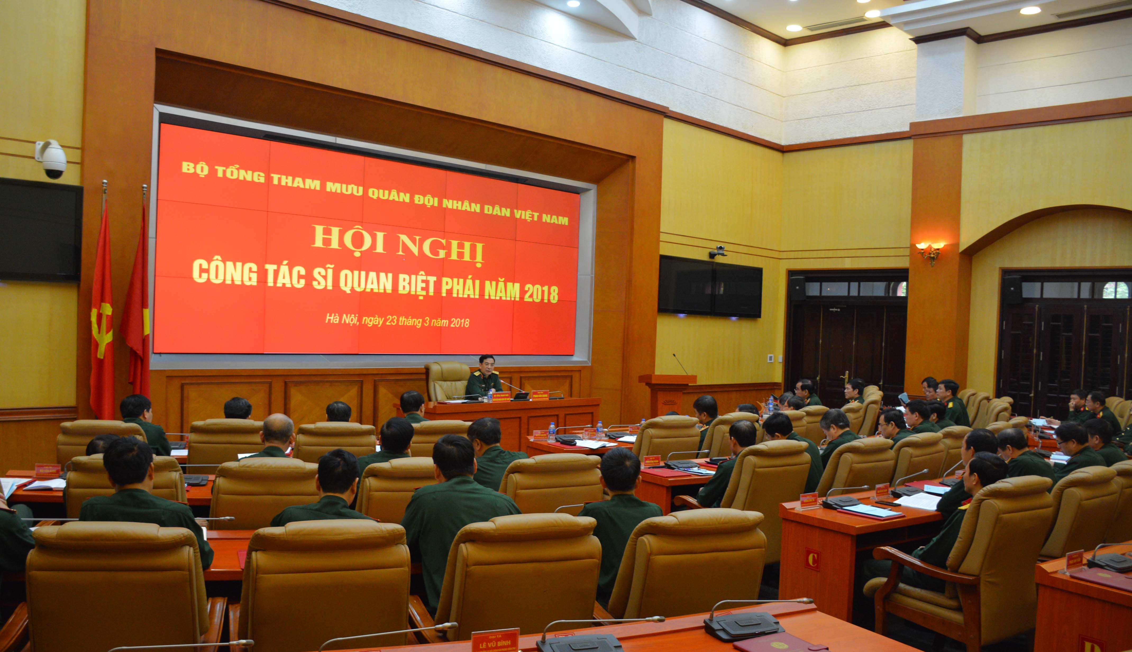 Xây dựng sĩ quan biệt phái bảo đảm số lượng, chất lượng